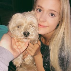 Meet your Posher, Olivia